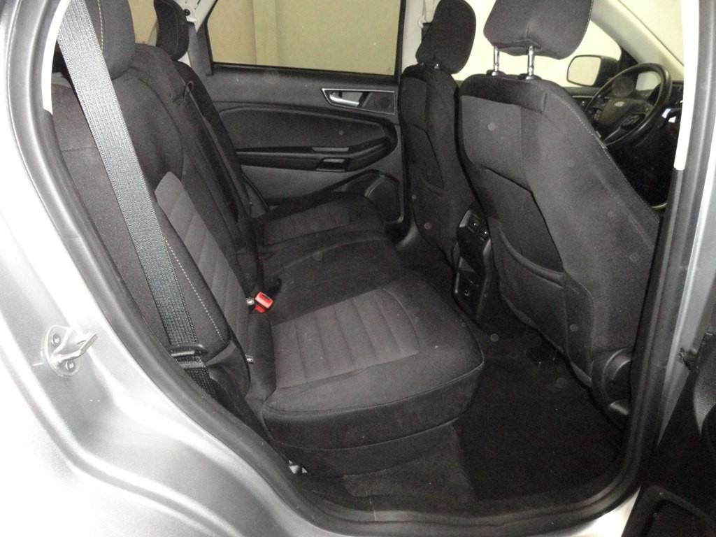 2022 Ford Edge Image 12