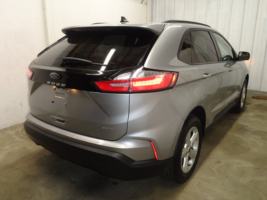2022 Ford Edge Image 14