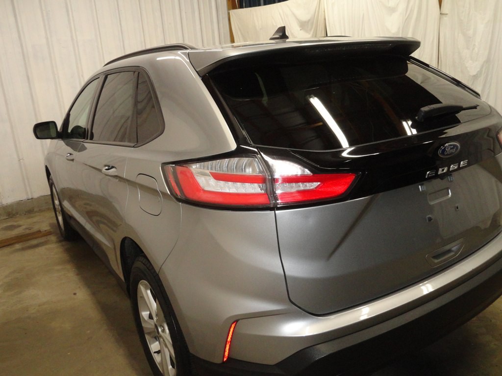 2022 Ford Edge Image 16