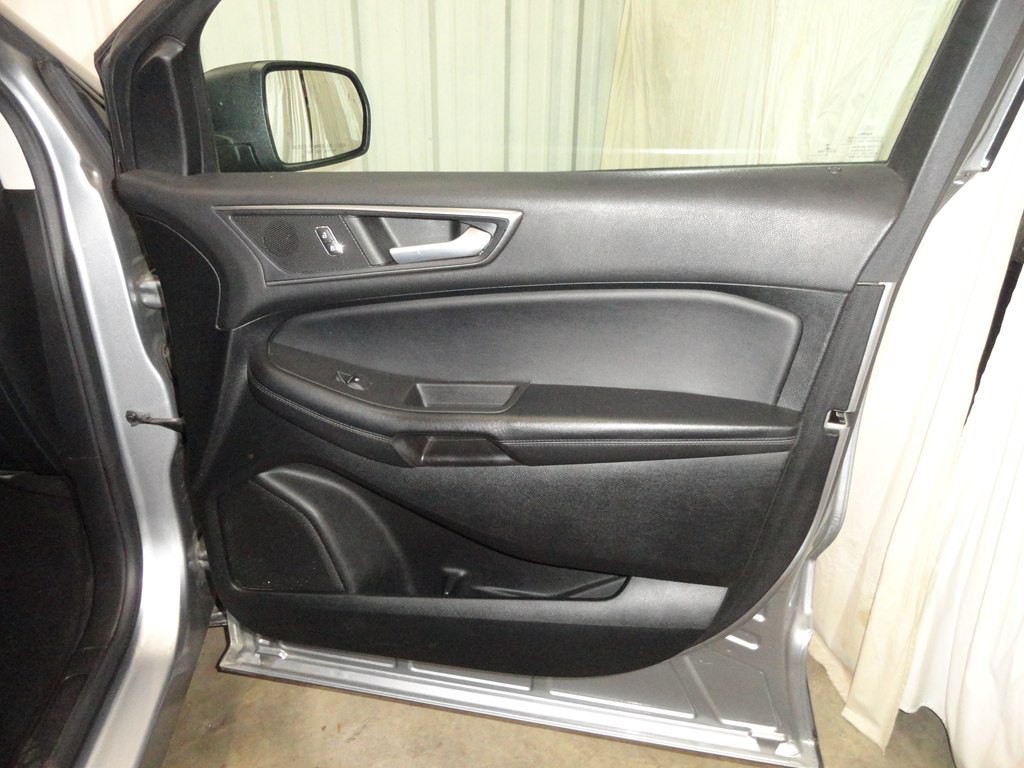 2022 Ford Edge Image 24