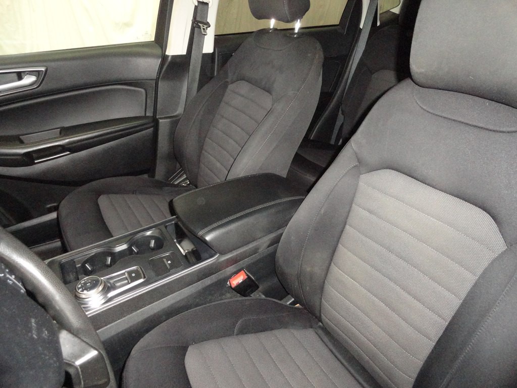 2022 Ford Edge Image 34