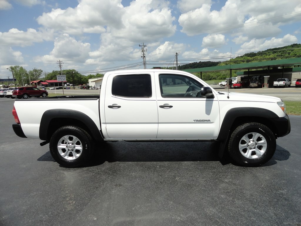 2015 Toyota Tacoma Image 5