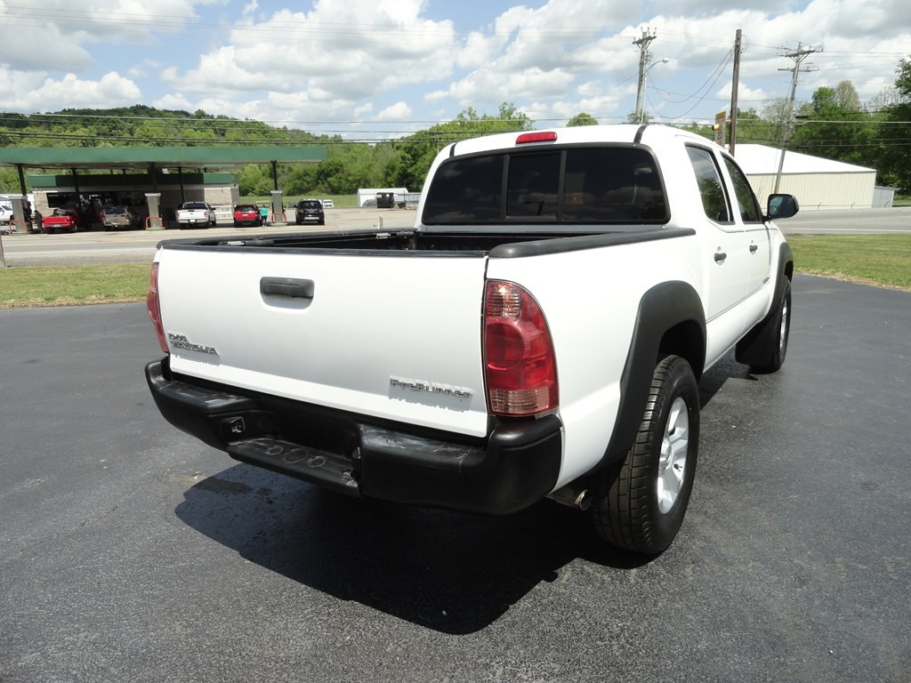2015 Toyota Tacoma Image 6