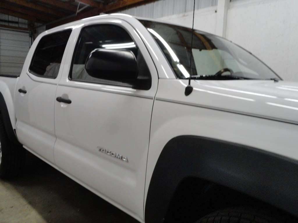 2015 Toyota Tacoma Image 19