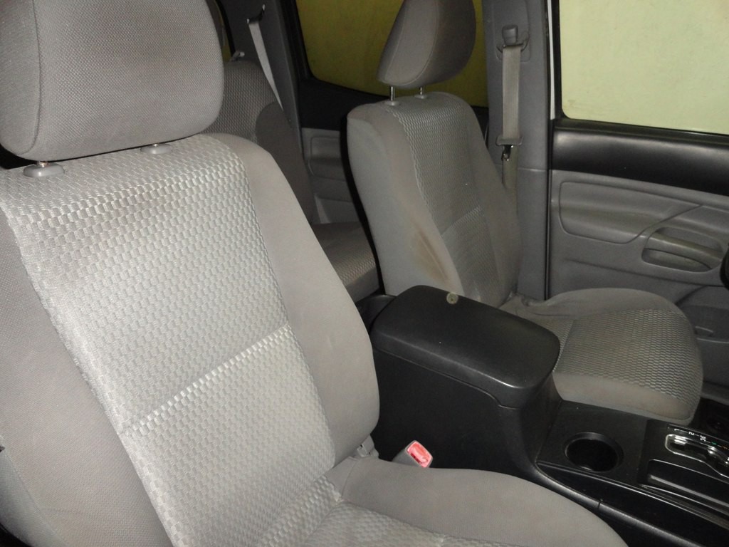 2015 Toyota Tacoma Image 24