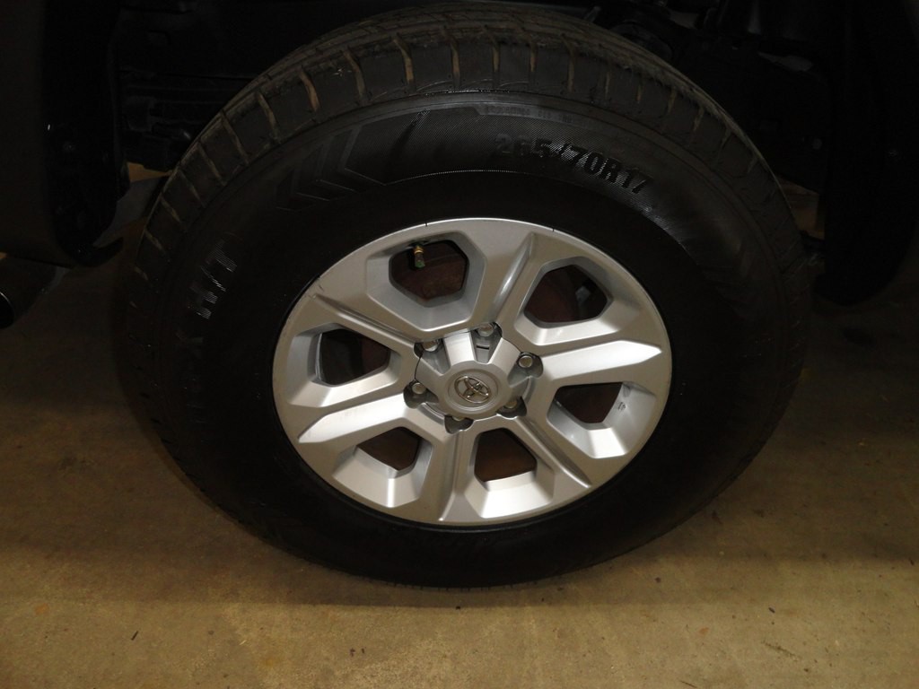 2015 Toyota Tacoma Image 25