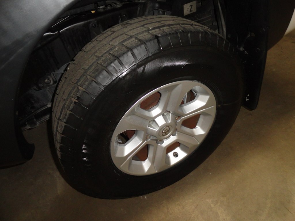 2015 Toyota Tacoma Image 28