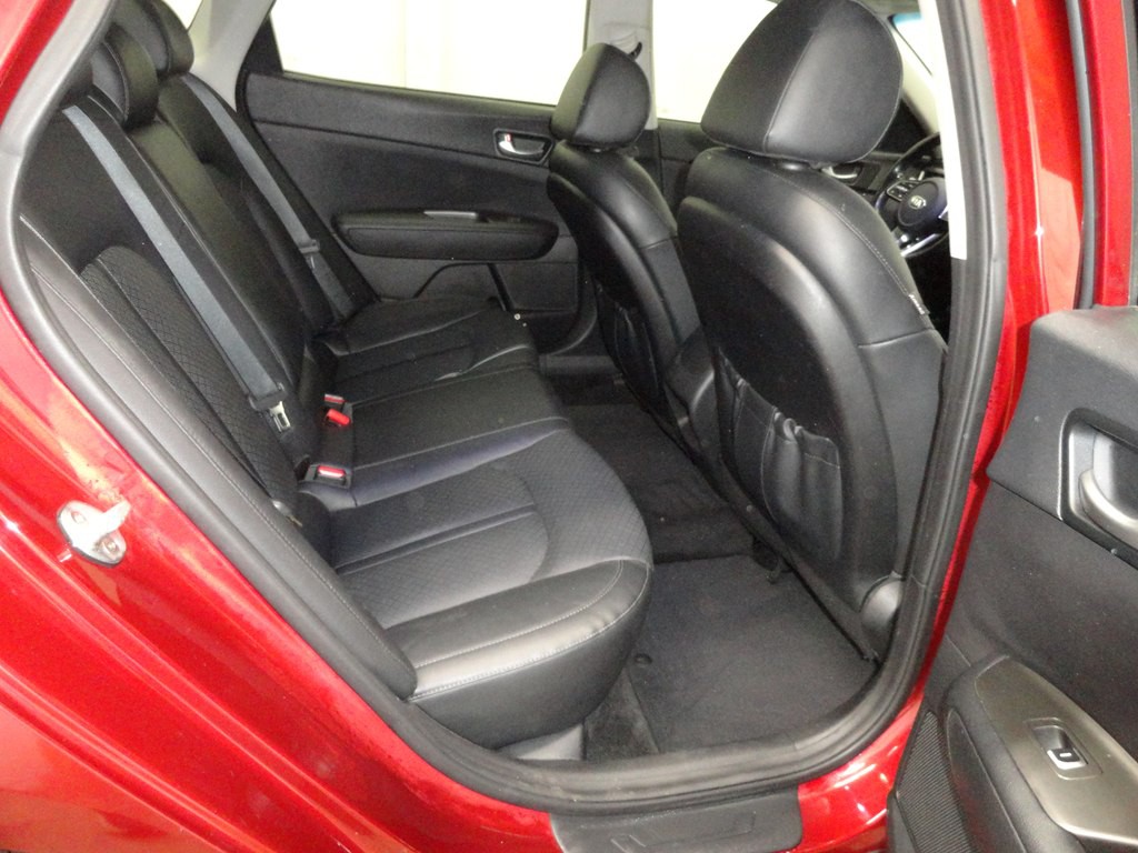 2020 Kia Optima Image 11