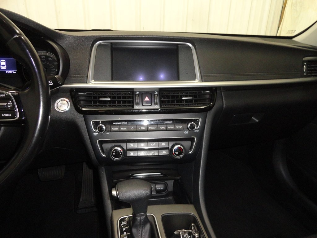 2020 Kia Optima Image 32