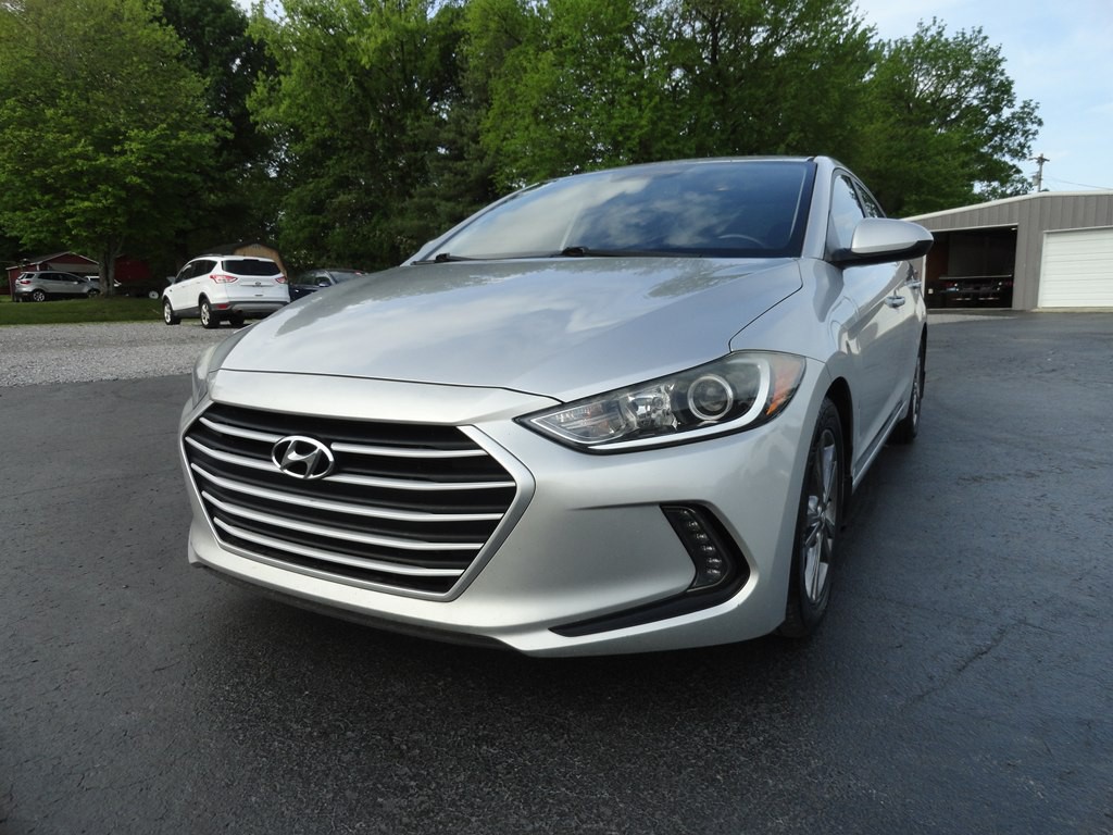 2018 Hyundai Elantra Image 2