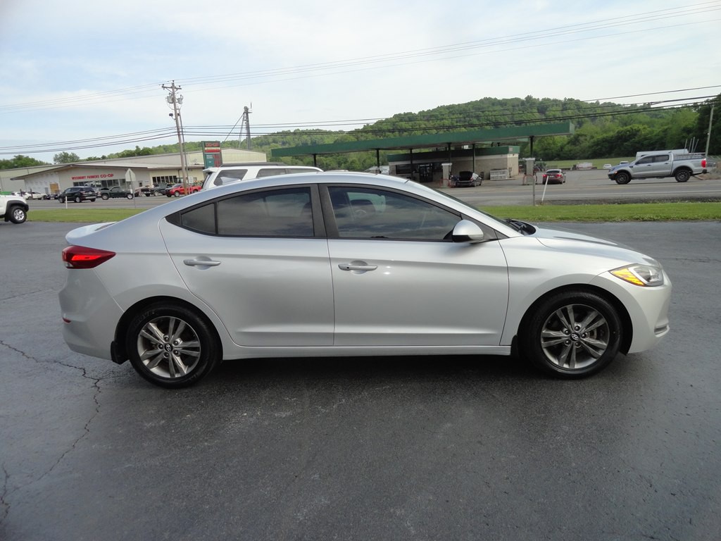 2018 Hyundai Elantra Image 5