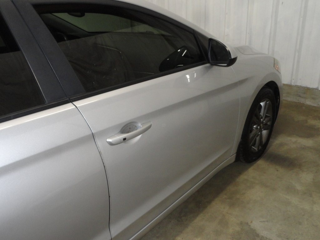 2018 Hyundai Elantra Image 20