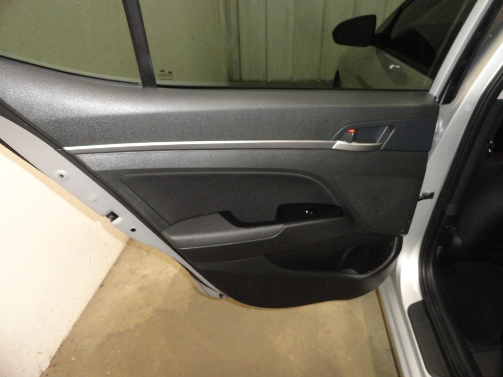 2018 Hyundai Elantra Image 30