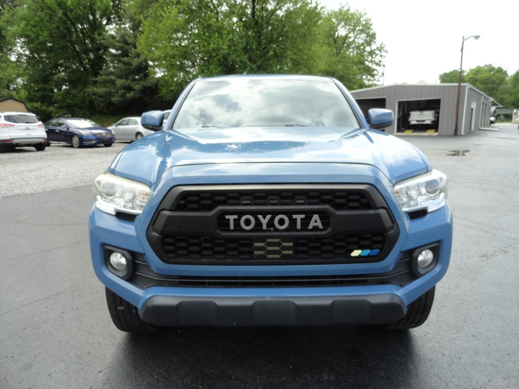 2019 Toyota Tacoma Image 4