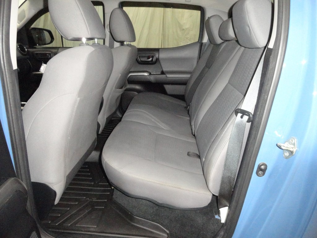 2019 Toyota Tacoma Image 10