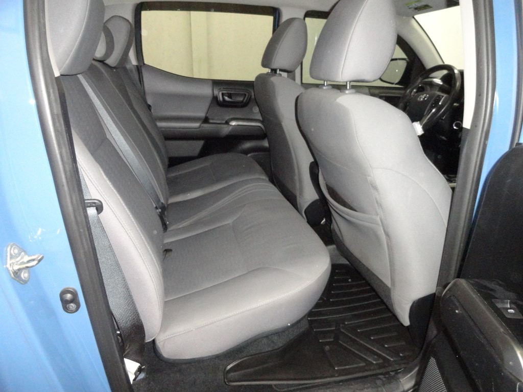 2019 Toyota Tacoma Image 11