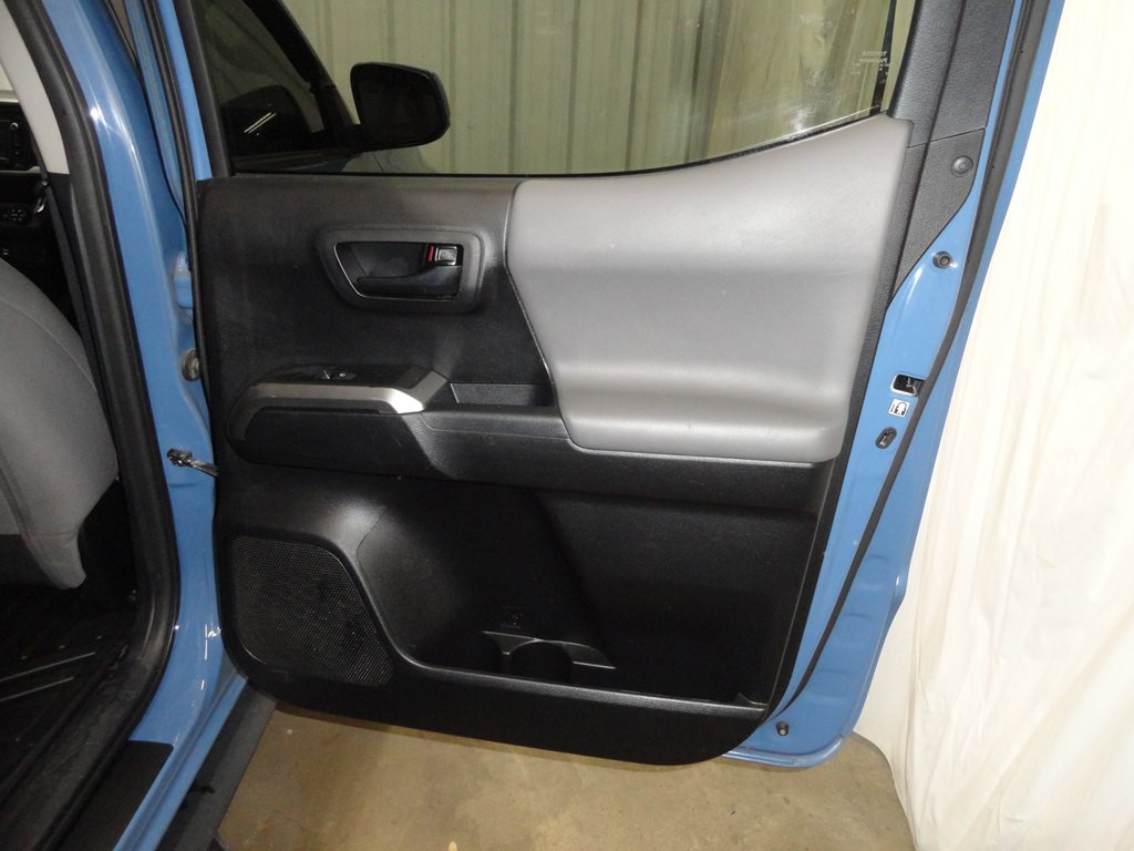 2019 Toyota Tacoma Image 21