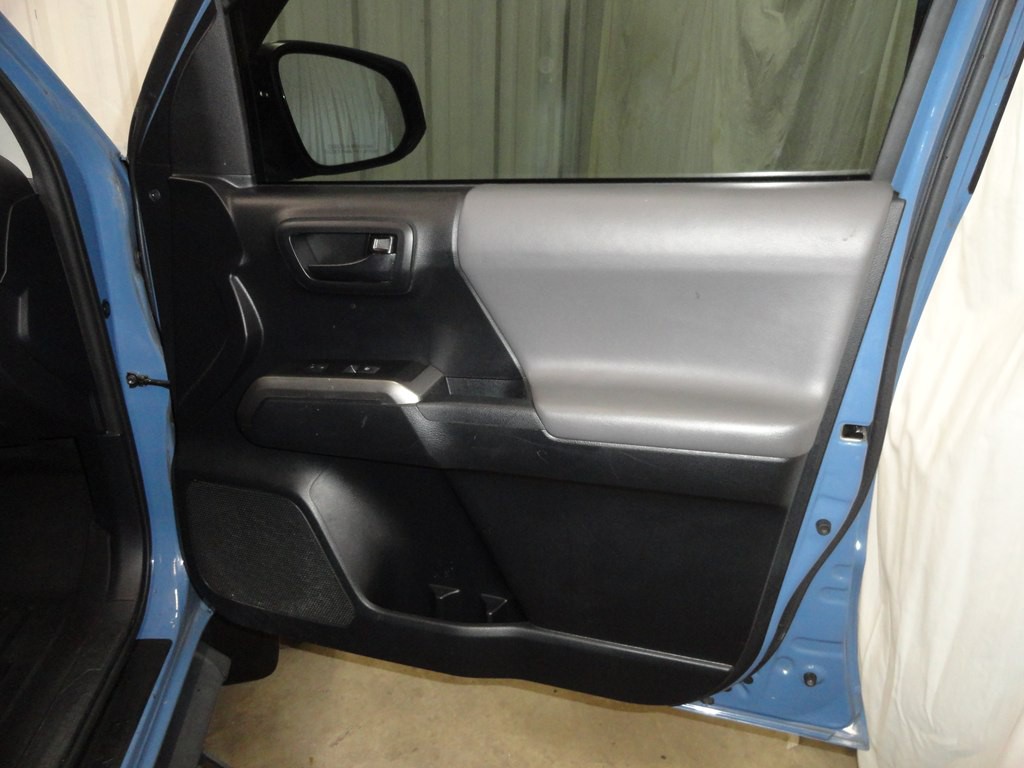 2019 Toyota Tacoma Image 23