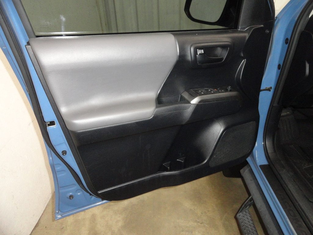 2019 Toyota Tacoma Image 32