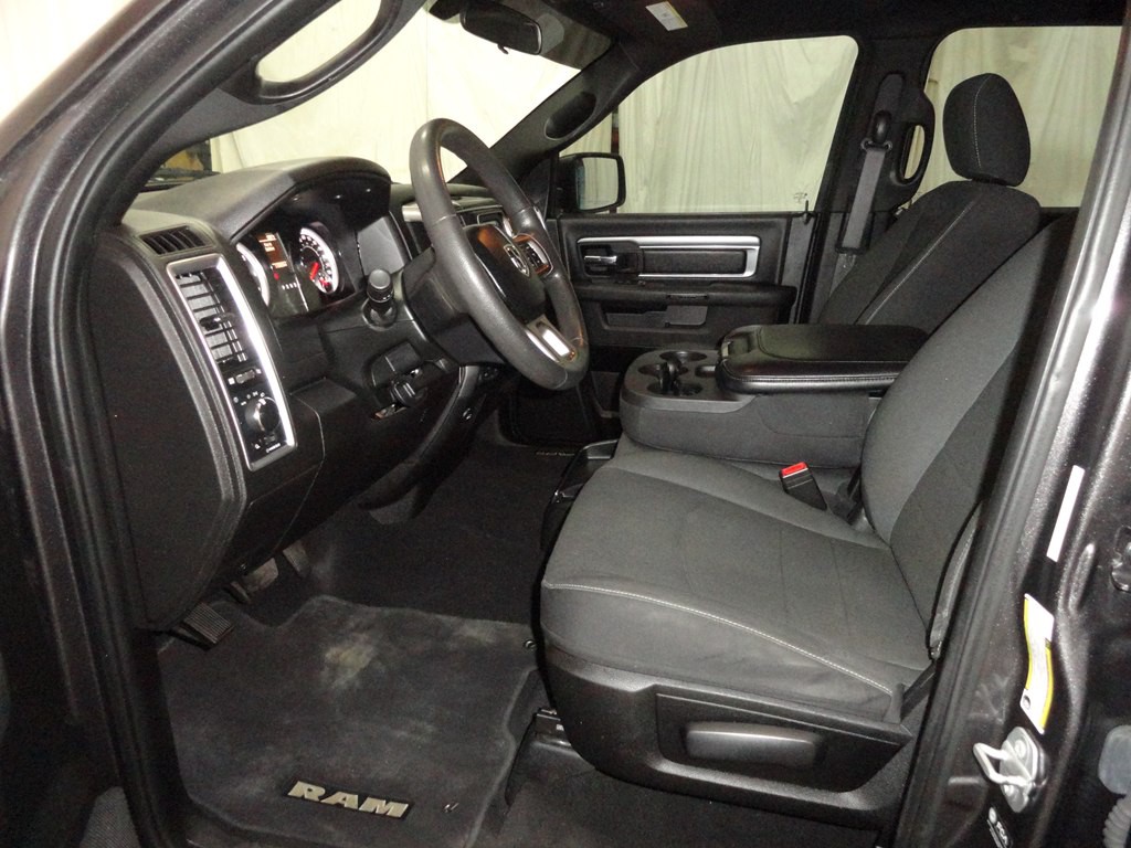 2021 RAM 1500 Image 9