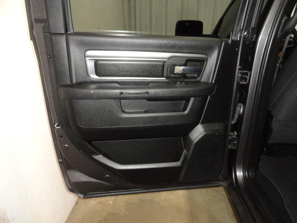 2021 RAM 1500 Image 30