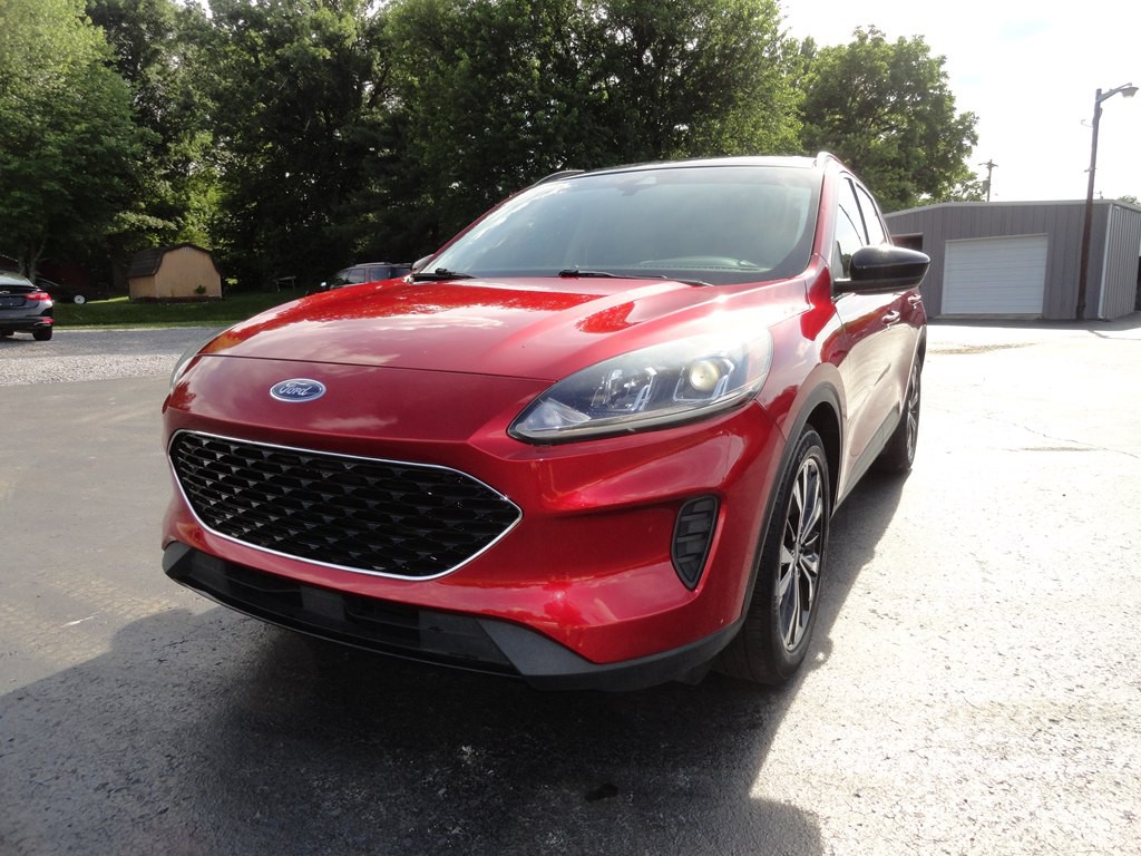 2021 Ford Escape Image 2