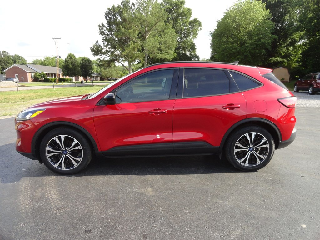 2021 Ford Escape Image 3