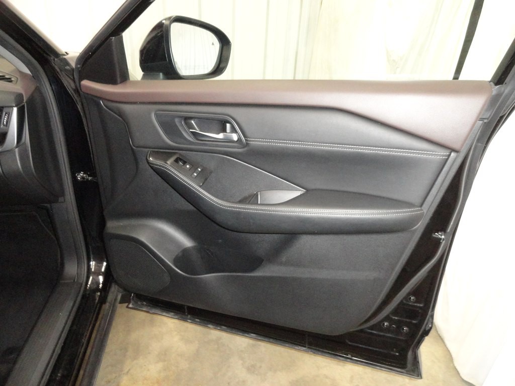 2023 Nissan Rogue Image 25