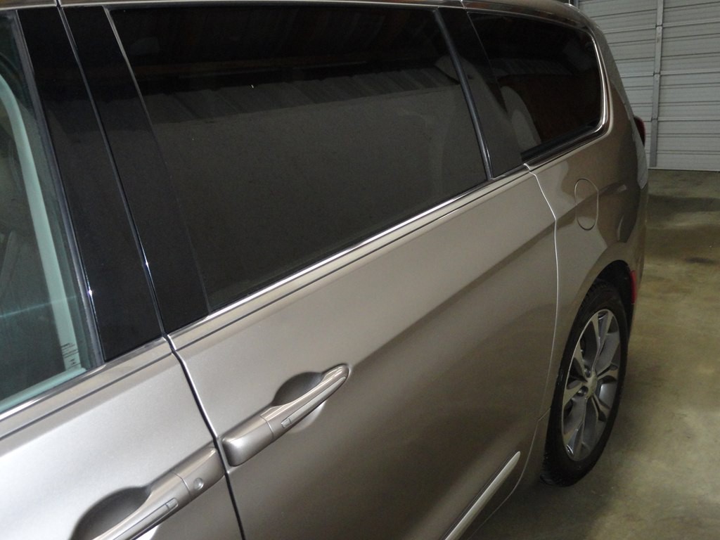 2017 Chrysler Pacifica Image 14