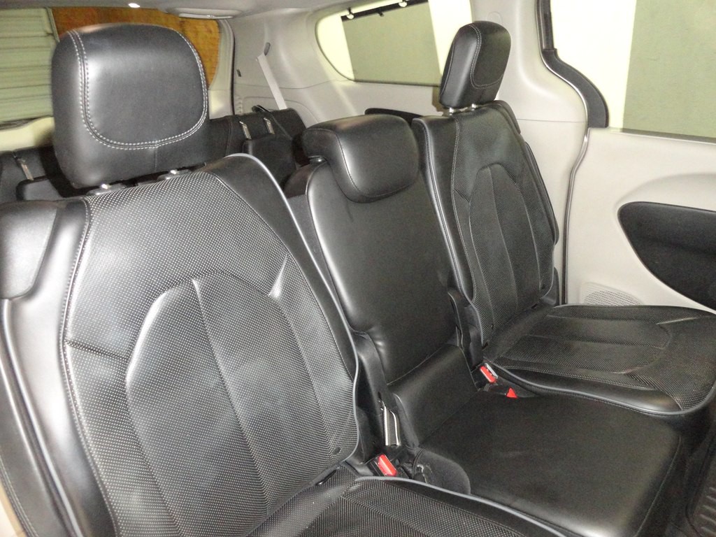 2017 Chrysler Pacifica Image 20