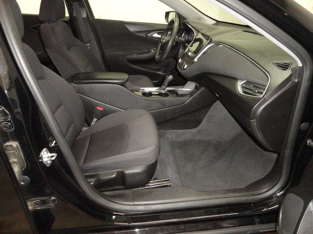 2019 Chevrolet Malibu Image 12