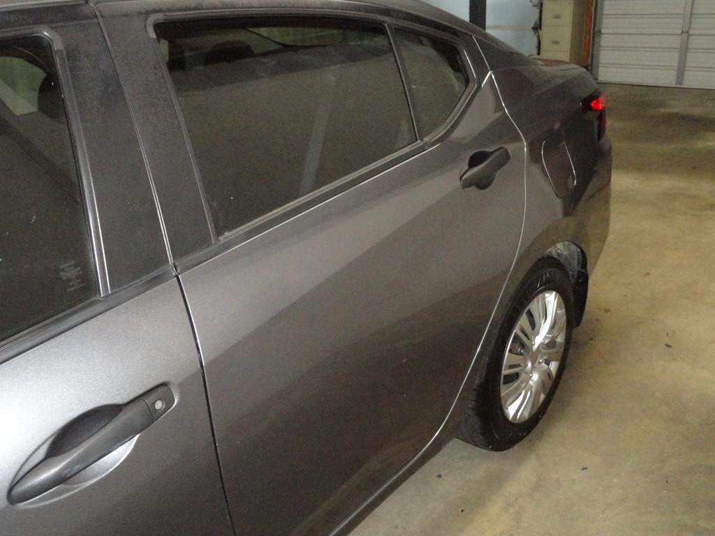 2021 Nissan Versa Image 15