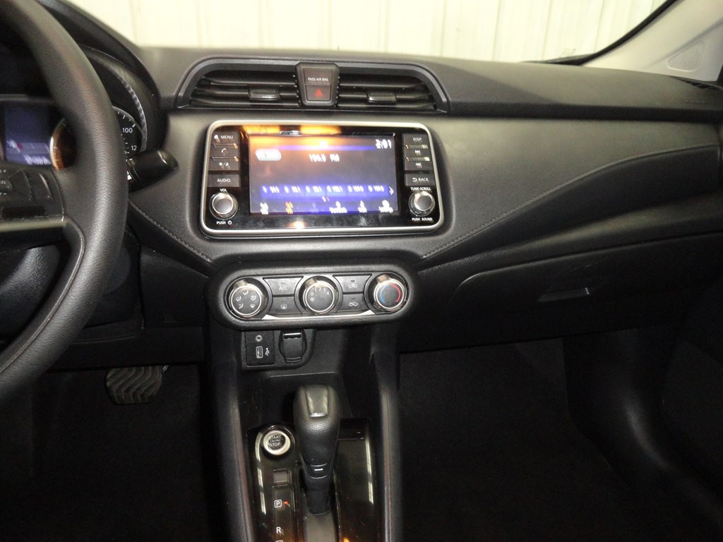 2021 Nissan Versa Image 30