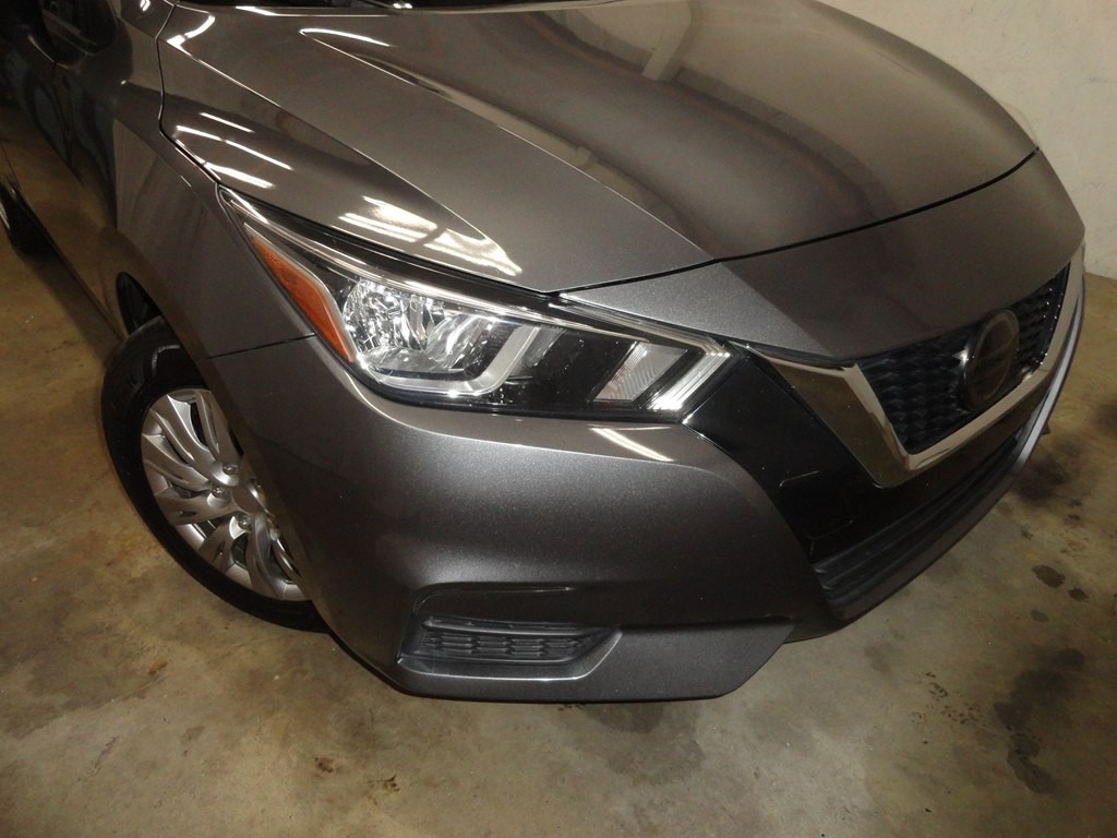 2021 Nissan Versa Image 44