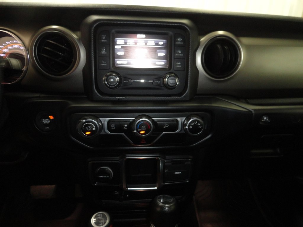 2018 Jeep Wrangler Image 30