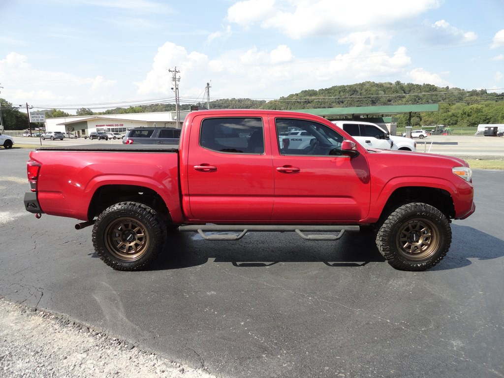2018 Toyota Tacoma Image 5
