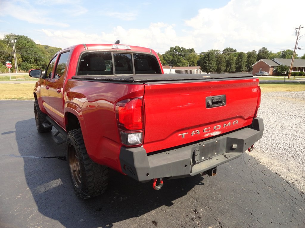 2018 Toyota Tacoma Image 8