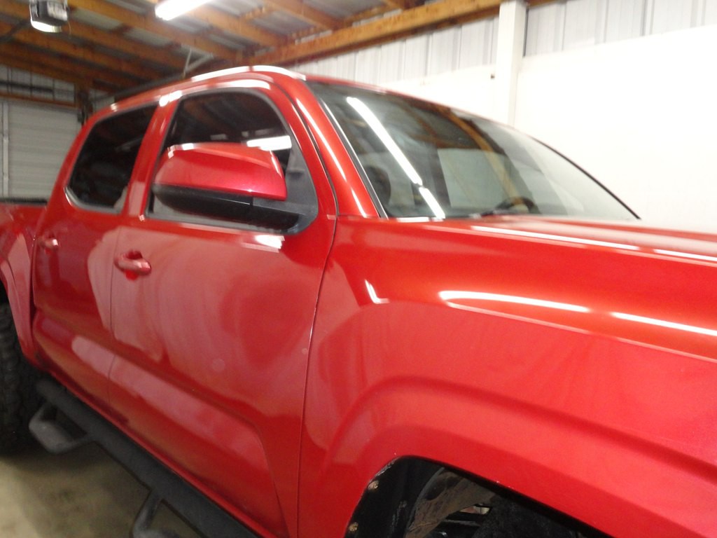 2018 Toyota Tacoma Image 19