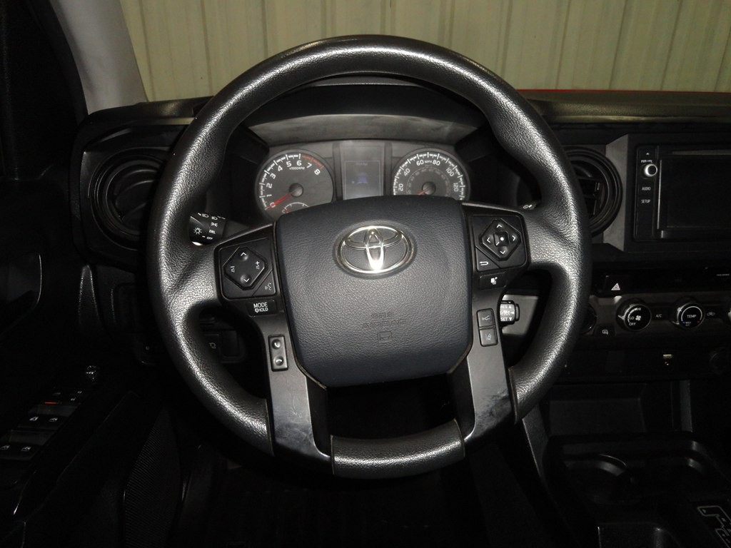 2018 Toyota Tacoma Image 30