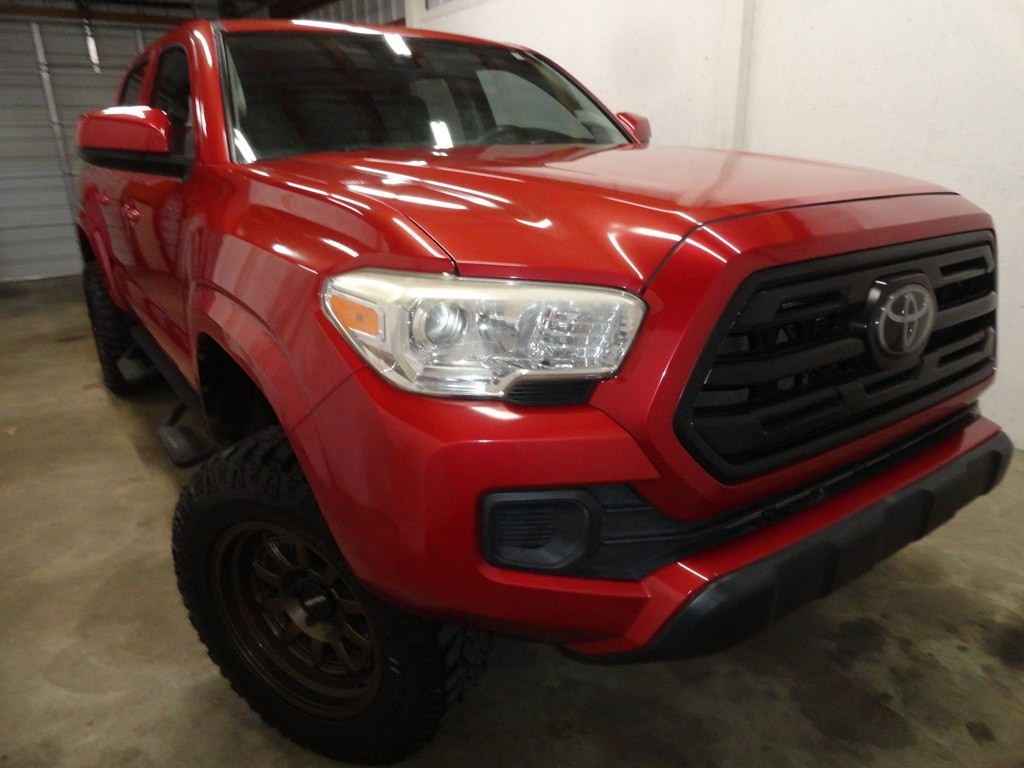 2018 Toyota Tacoma Image 45