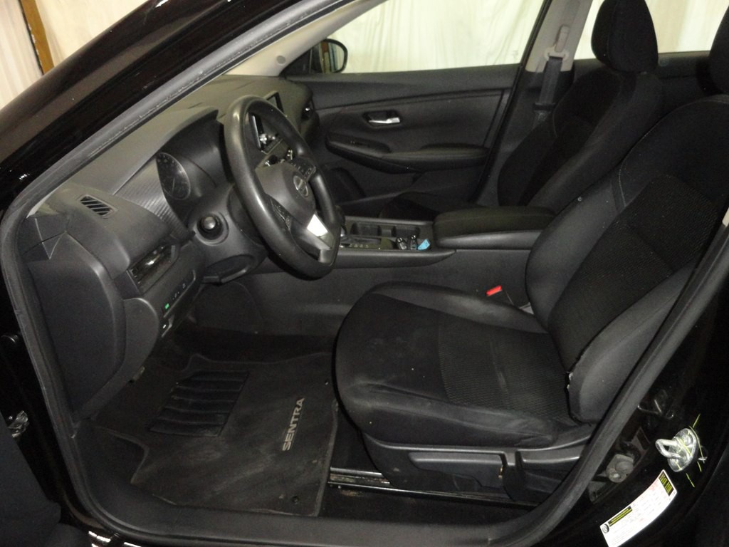 2022 Nissan Sentra Image 9