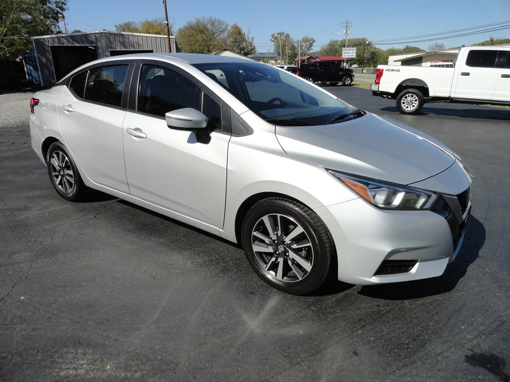 2020 Nissan Versa Image 1