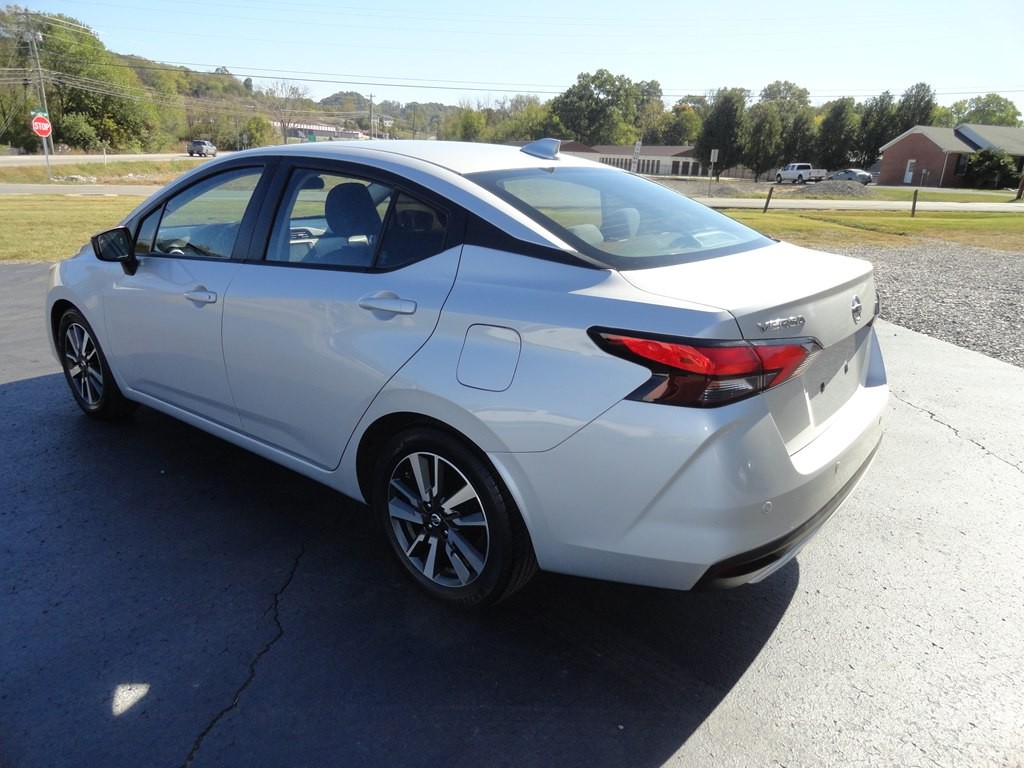 2020 Nissan Versa Image 6