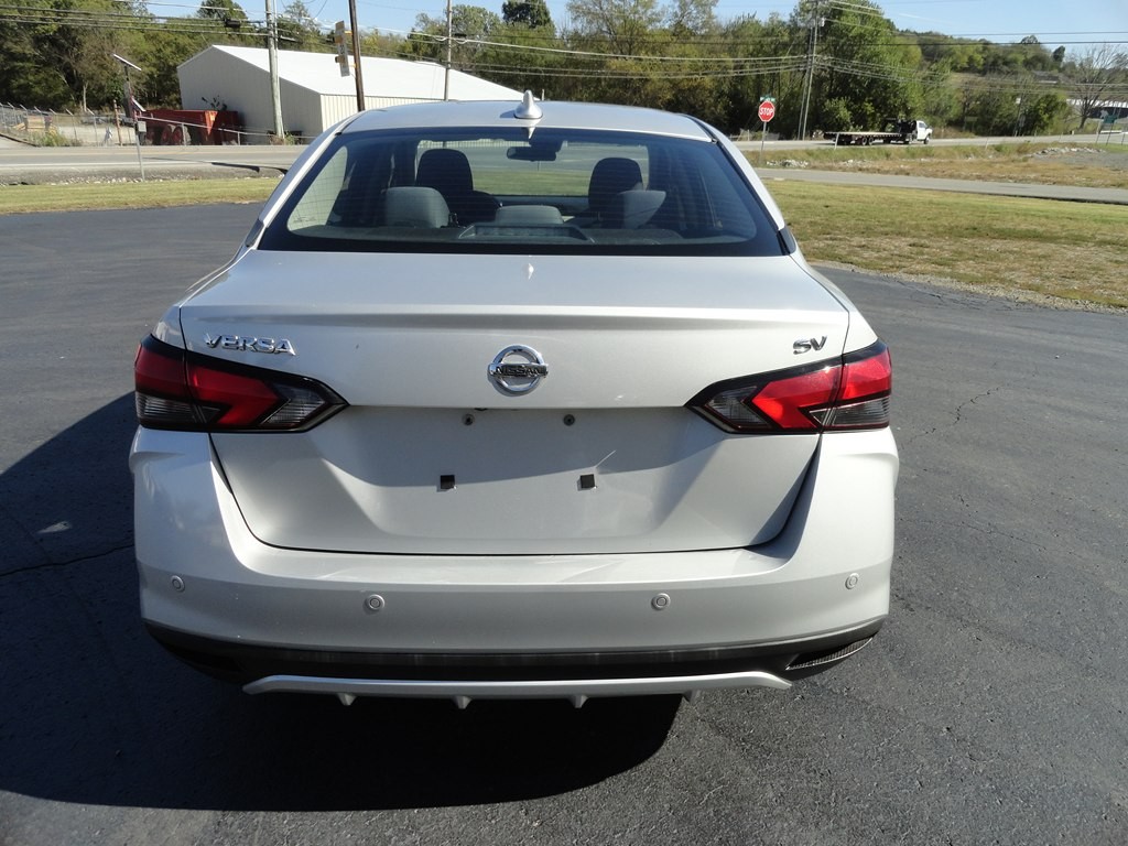 2020 Nissan Versa Image 7