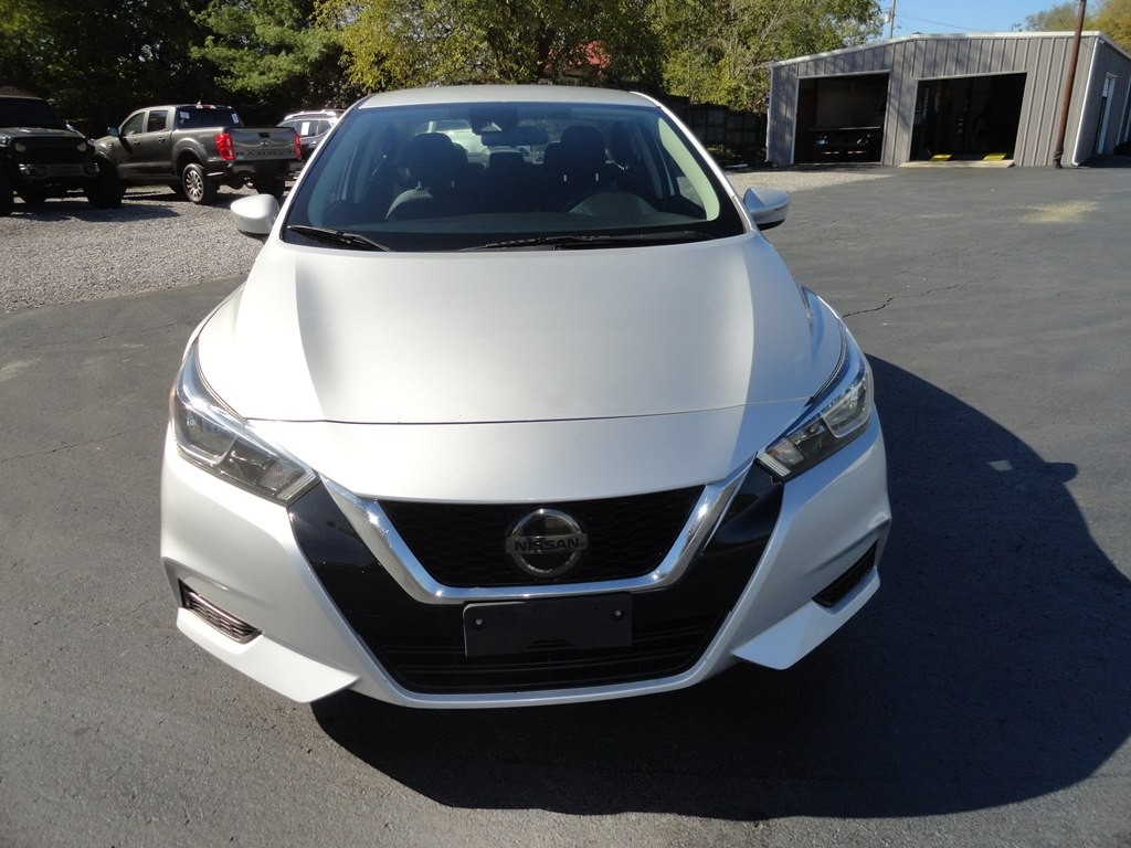 2020 Nissan Versa Image 8