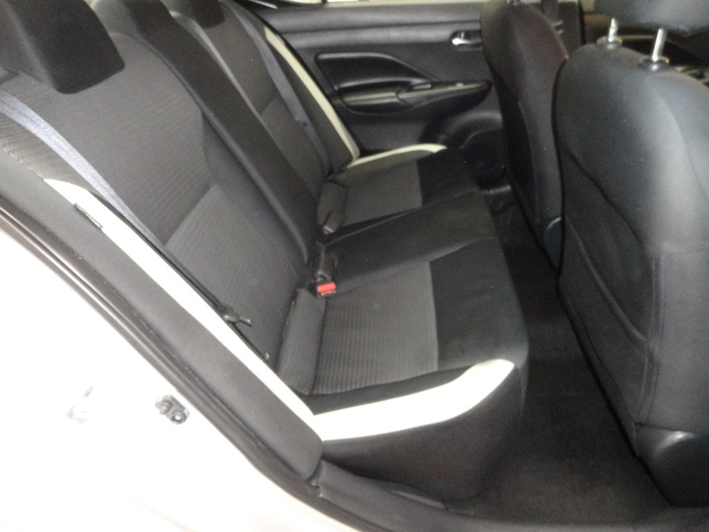 2020 Nissan Versa Image 12