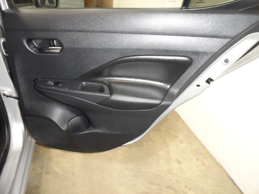 2020 Nissan Versa Image 17