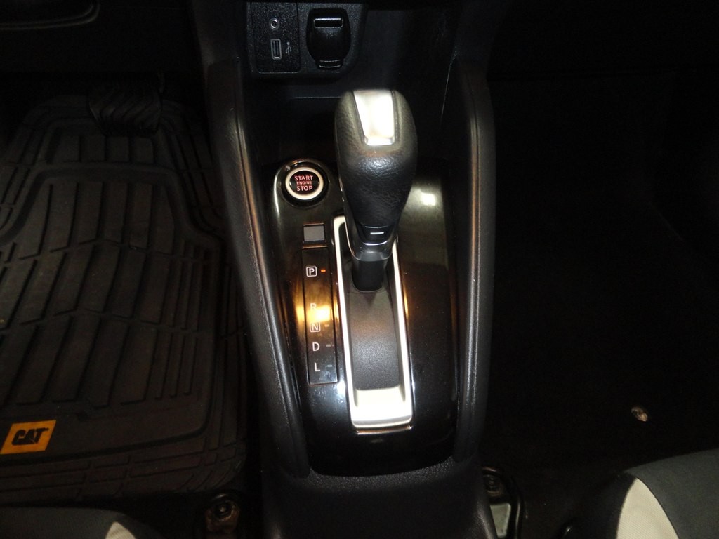 2020 Nissan Versa Image 18