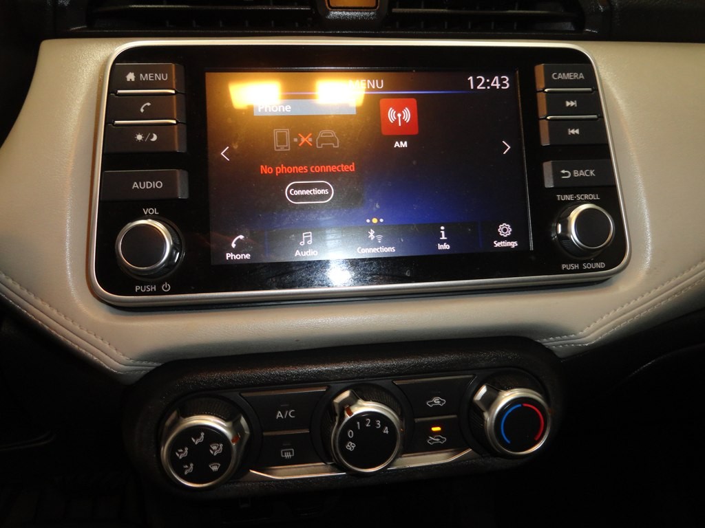 2020 Nissan Versa Image 19