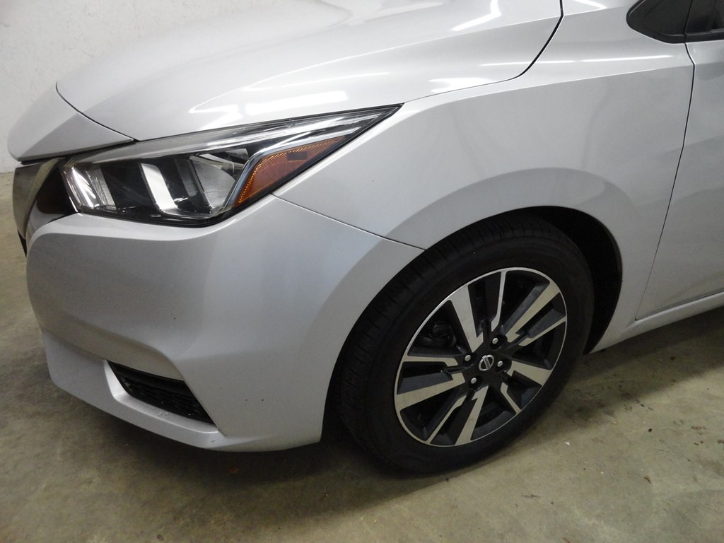 2020 Nissan Versa Image 25